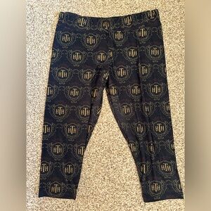 Disney Hollywood Tower of Terror Hotel Capri leggings XL